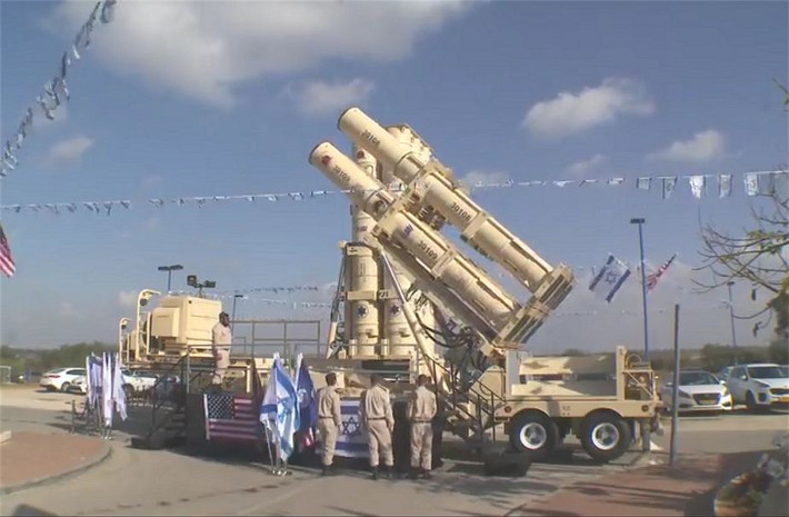 Đáng chú ý là trước khi xảy ra vụ ám sát nhà khoa học hạt nhân Iran Fakhrizadeh, Israel đột ngột đóng cửa bầu trời Cao nguyên Golan và bắt đầu triển khai các hệ thống phòng không và phòng thủ tên lửa tăng cường trên lãnh thổ của mình. Ảnh: Hệ thống phòng thủ tên lửa Arow-2 của Israel – Nguồn: Sina