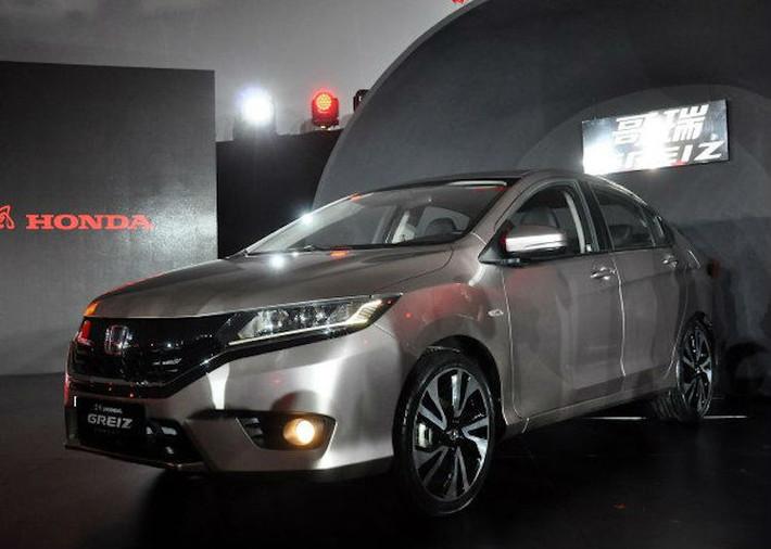 So với Honda City, phần thân xe của Honda Greiz ược sản xuất tại nhà máy Honda Quảng Châu không có thay đổi, tuy nhiên phần đầu và đuôi xe đã được thiết kế lại hoàn toàn.