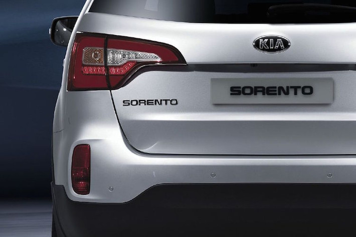 Đèn hậu của New Sorento GAT cũng được áp dụng công nghệ LED tiên tiến.