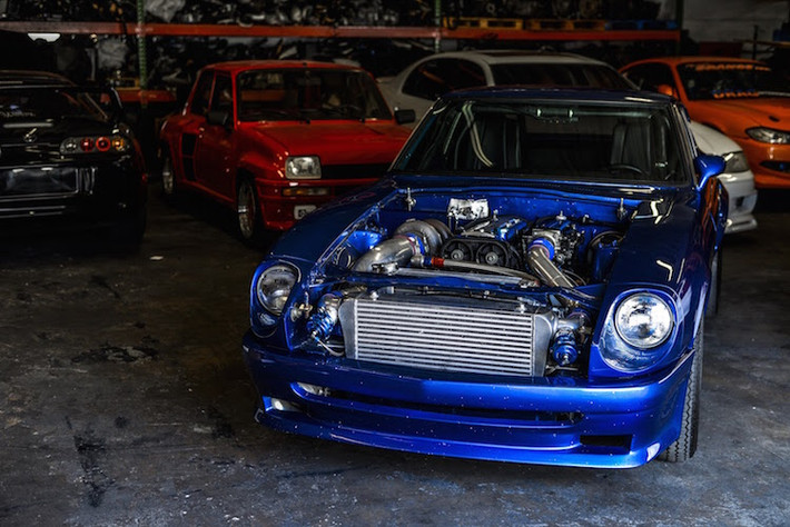 Dù được "độ hết bài", nhưng chiếc Datsun này vẫn đủ điều kiện để lưu hành hợp pháp ngoài phố.