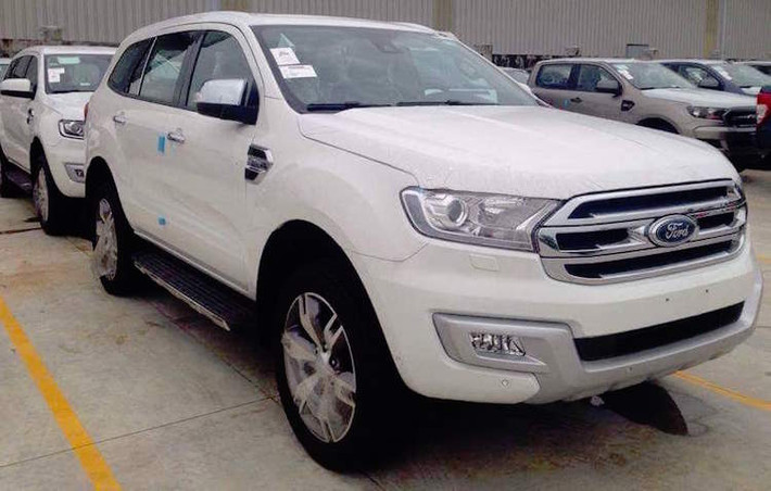 Trong đó, 2 phiên bản cao cấp hơn được trang bị động cơ 5 xy-lanh Duratorq TDCi 3.2L với công suất 197 mã lực và mô men xoắn 470Nm, trong khi bản thấp nhất có máy 4 xy-lanh Duratorq TCDi 2.2L, với công suất 158 mã lực và mô men xoắn 385Nm.