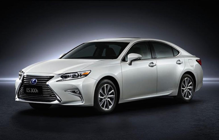 Tại các thị trường Trung Quốc, Đài Loan và Nga, Lexus sẽ có thêm phiên bản trang bị động cơ 2.0l mới.