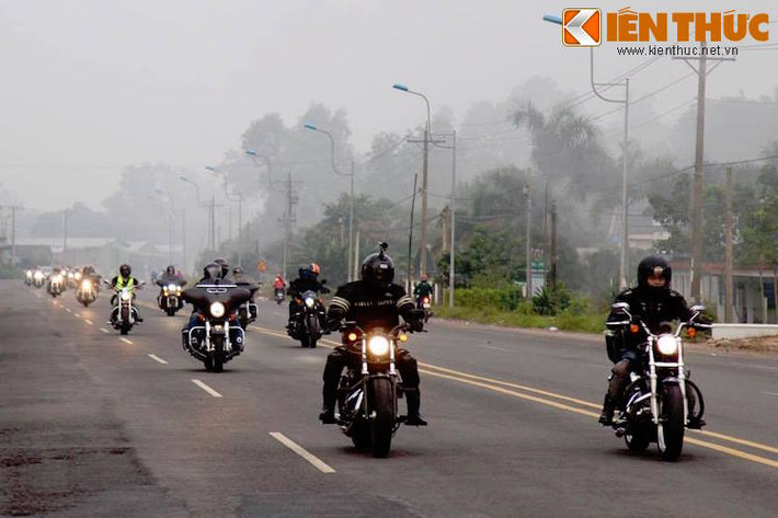 Các dòng xe tham gia hành trình cũng rất đa dạng, từ những dòng chuyên dành cho đường trường như Road Glide, Ultra Glide tới những chiếc xe thể thao hơn như Sportster, V-Rod...