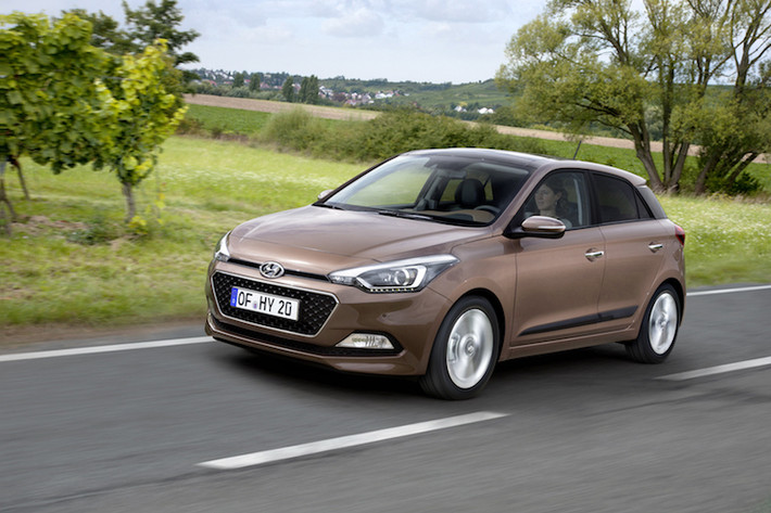 Tại Việt Nam, hiện Hyundai Thành Công cũng phân phối i20, tuy nhiên là thế hệ cũ chứ không phải là bản Elite i20 mới hiện đang "áp đảo" về doanh số bán ở Ấn Độ.