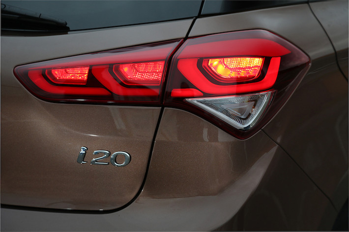 Ở Ấn Độ, Hyundai i20 dó 2 phiên bản động cơ chính: xăng 4 xi-lanh 1.2l Kappa Dual VVT 83 mã lực, và 4 xi-lanh 1.4l CRDi 89 mã lực.