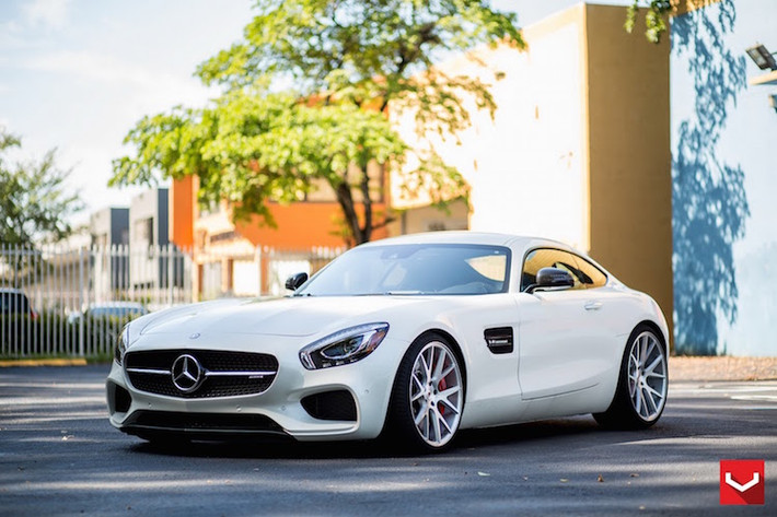 Toàn cảnh chiếc AMG GT S sau khi đã lắp mâm độ Vossen.