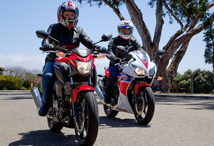 Về cơ bản, có thể coi CB300F là bản naked bike của chiếc xe thể thao CBR300R được Honda tung ra trước đó.