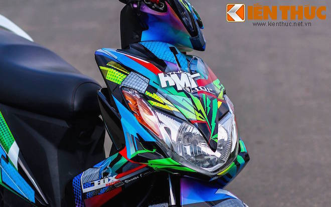 Thời gian hoàn thành dàn áo sơn tem đấu cho chiếc Yamaha Luvias này khoảng 10 ngày hoặc 2 tuần.