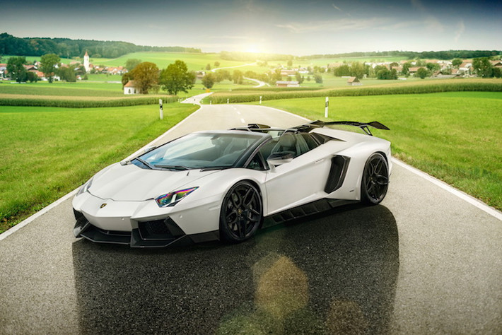 Trong khi, đó, hãng độ Novitec lại cải tiến "nhẹ nhàng" hơn Aventador với bản độ Torado.