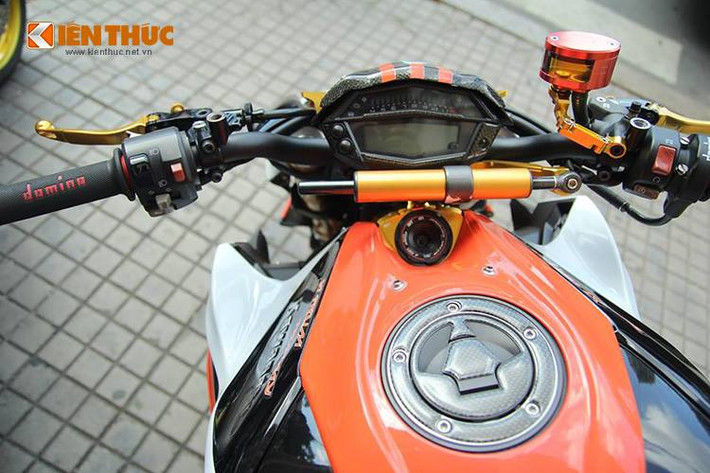 Ngoài ra, xe còn được gắn thêm trợ lực lái, nhằm tăng độ ổn định đầu xe ở tốc độ cao.
