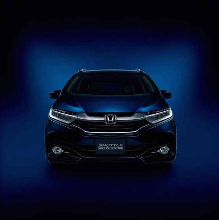 Với thiết kế hiện đại, Honda Shuttle đã "đập tan" quan niệm " về xe MPV trông rất nhàm chán" trong mắt nhiều người.