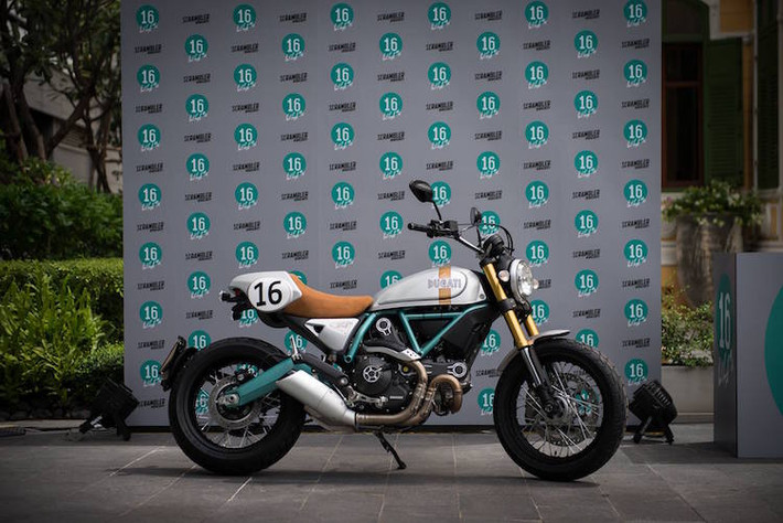 Ngoài những điểm khác biệt trên, Scrambler Paul Smart không có sự thay đổi về hệ động lực so với các bản Scrambler thường.