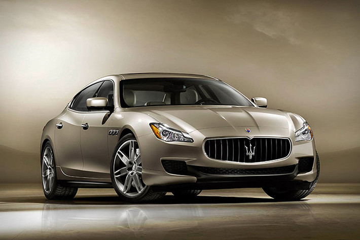 Nguyên bản khi xuát xưởng, chiếc xe có động cơ V8 từ Maserati và kiểu dáng được thiết kế bởi hãng Pininfarina nổi tiếng ở Ý. Đặc biệt nó có mắc giá không hề rẻ.