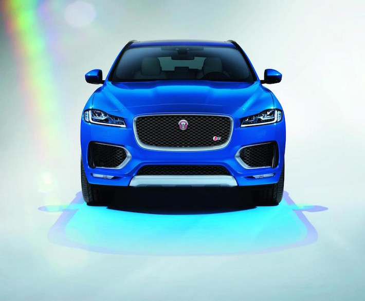 Xe sở hữu thiết kế mạnh mẽ, thể thao đậm chất Jaguar và gần như không có gì thay đổi so với phiên bản concept C-X17 được tung ra từ năm 2013.
