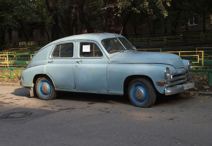 Vào năm 1954, Liên Xô bắt đầu xuất khẩu chiếc xe và nó cũng đã được những người dân châu Âu khác đóng nhận nồng nhiệt bởi giá thành rẻ và cực kỳ bền.