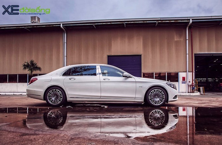 Hiện tại, Maybach S600 đang giữ "ngôi vương" mẫu xe đắt nhất do MBV phân phối, với giá bán lên tới 9,669 tỷ đồng.