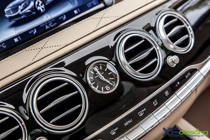 Giống như nhiều mẫu xe siêu sang khác của Anh, Mercedes cũng đưa ra cho khách hàng khả năng "cá nhân hoá" nội thất một cách tự do, tuỳ theo sở thích.