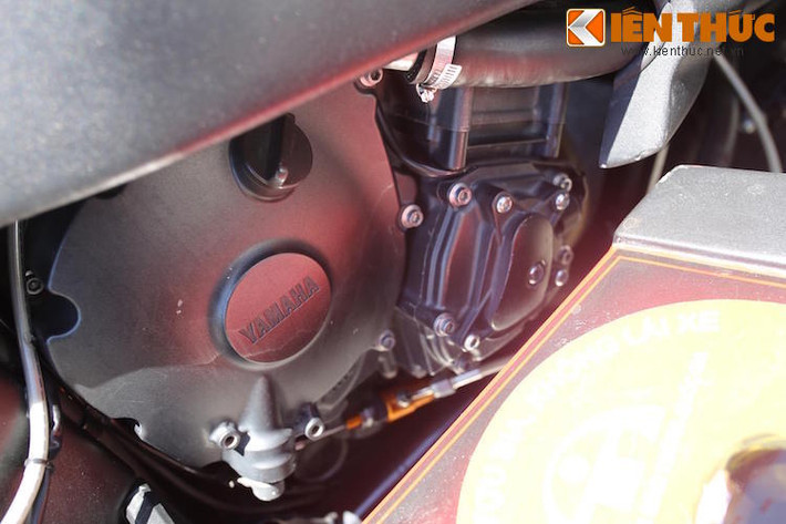 Vẫn sử dụng động cơ Crossplane 4 xi-lanh 16 van 998 cc của Yamaha R1, Triazuma có công suất tối đa 182,1 mã lực cùng mô-men xoắn cực đại 115,5 Nm. Tuy nhiên, máy xe đã được độ lại máy tại Đức, cho tốc độ tối đa lên đến 220km/h.