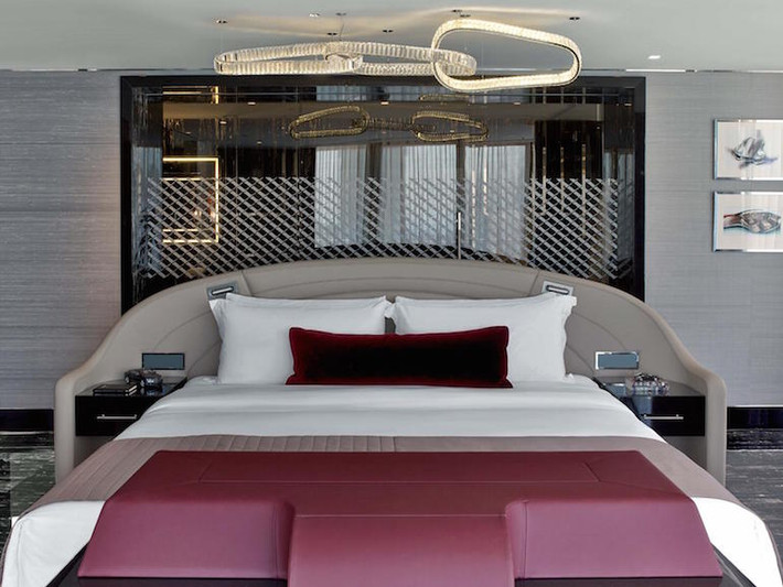 ST. Regis không báo giá một đêm nghỉ ở phòng VIP Bentley, nhưng chắc chắn căn phòng này không dành cho tầng lớp bình dân!