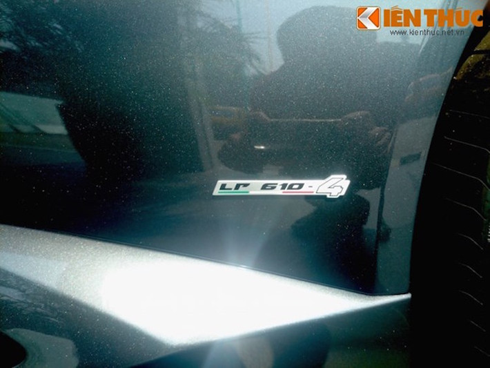 Huracan dùng động cơ V10, dung tích 5,2 lít như Gallardo, nhưng có công suất 602 mã lực và mô-men xoắn cực đại 560 Nm.