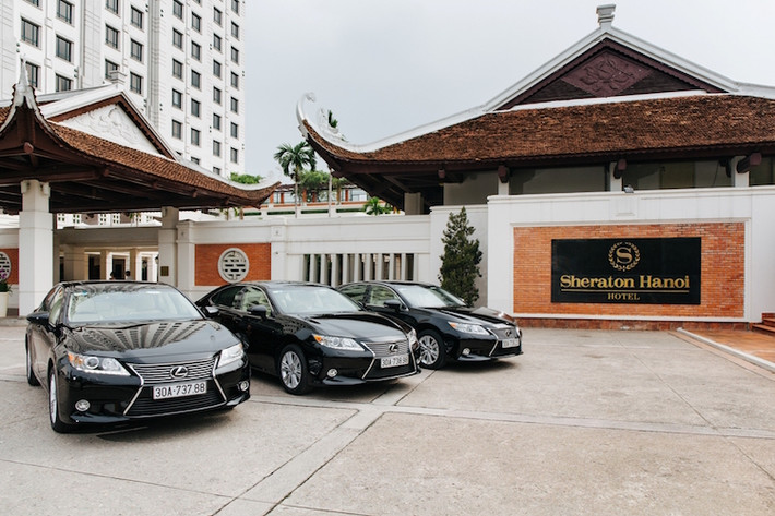 Đây là lần đầu tiên Lexus Việt Nam hợp tác với một khách sạn 5 sao nhằm tăng cường hoạt động chăm sóc và làm hài lòng những khách hàng đẳng cấp với dòng xế sang Lexus ES 350.