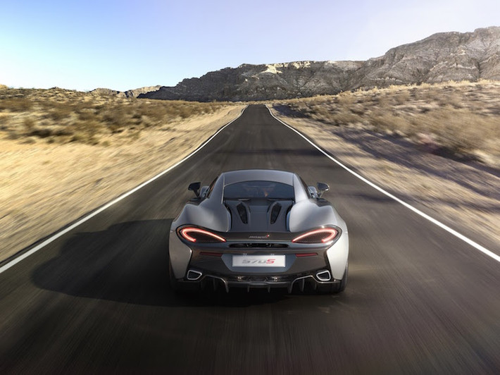 McLaren hiện chưa công bố giá của 570S, nhưng trước đó hãng nói rằng chiếc xe sẽ chỉ đắt tương đương Porsche 911 Turbo. Như vậy, giá của xe có thể nằm trong khoảng 150.000 USD (3,233 tỉ VND).