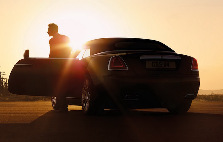 Rolls-Royce Dawn sẽ được ra mắt vào giữa tháng 9/2015, chiếc xe sẽ lần đầu được trưng bày trước công chúng tại triển lãm Frankfurt 2015 tại Đức.