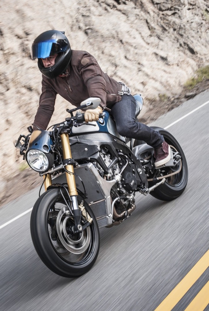 Tuy nhiên theo Woolie, làm việc với một chiếc streetfighter hiện đại như S1000R không dễ dàng, do nó đã có một "tính cách" riêng".
