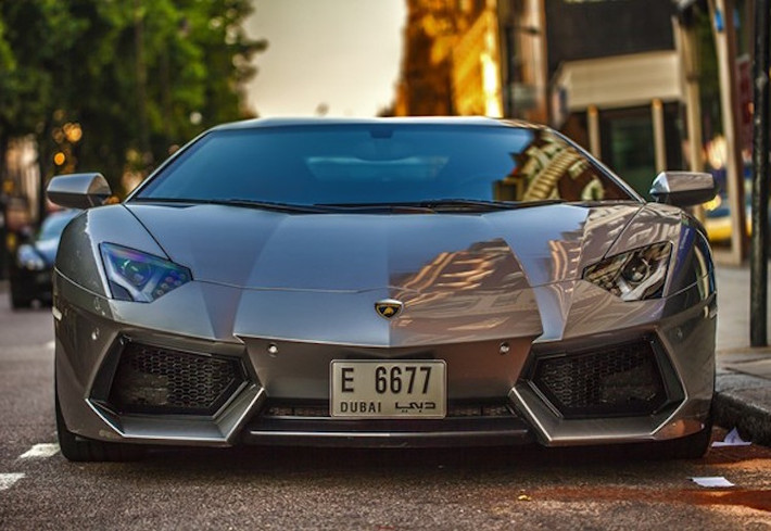 Trên đường phố Dubai, những chiếc siêu xe như Lamborghini Aventador, Gallardo hay Ferrari 458 Italia cũng chỉ là "hạng thường",