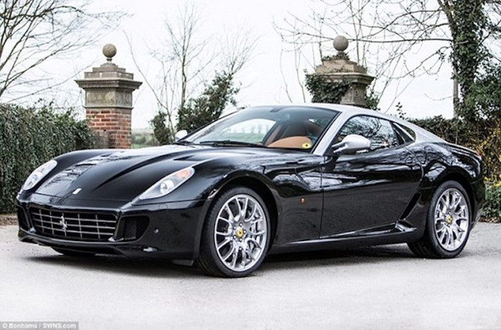 Chiếc xe Ferrari thứ 2 trong bộ sưu tập bị tịch thu của Surin là 599 GTB, một mẫu siêu coupe du lịch đường dài (GT).