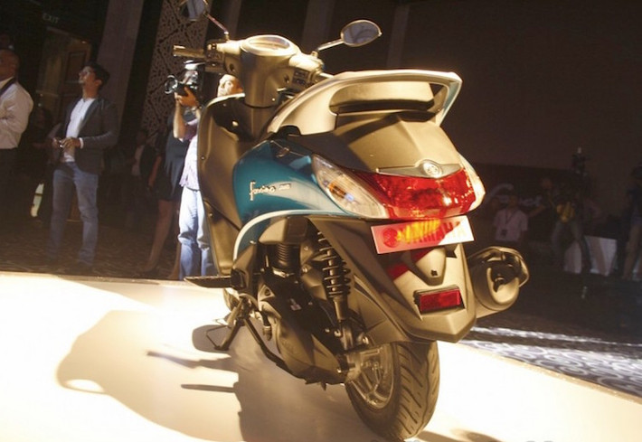 Yamaha Fascino có trọng lượng chỉ 103 kg, Fascino hiện là mẫu xe tay ga nhẹ nhất của Yamaha ở Ấn Độ.