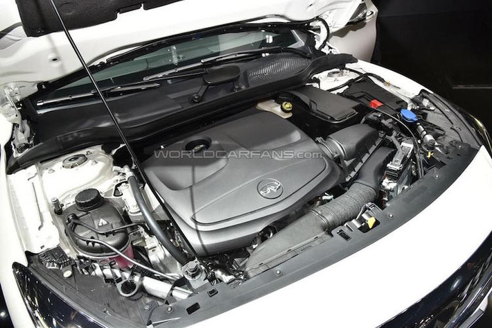 Về động cơ, Infiniti Q30 sẽ được trang bị máy xăng tăng áp 1.6l với 2 mức công suất là 122 và 156 PS.
