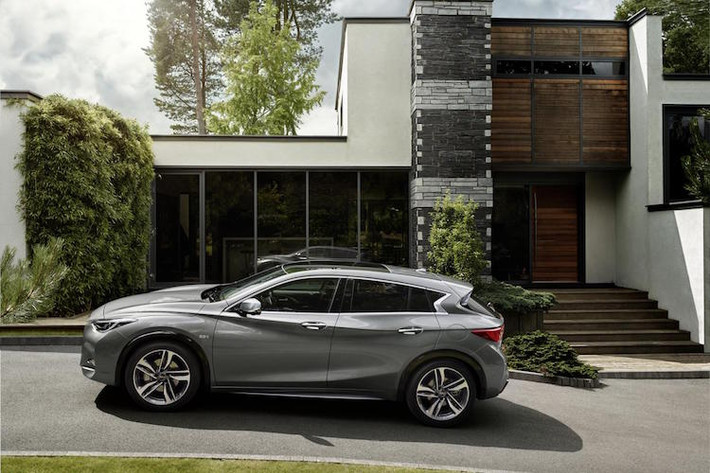 Thiết kế của xe gần như giống y hệt chiếc concept Q30 đã từng được Infiniti công bố cách đây 2 năm.