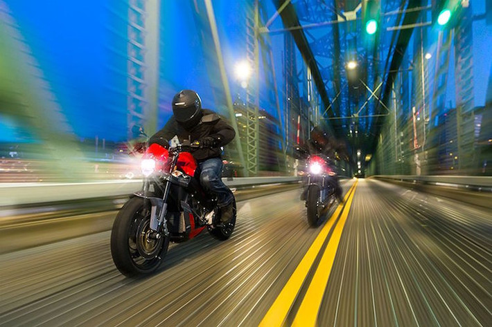So với phiên bản Empulse R, giá của Empulse TT sau khi mang thương hiệu Victory đã đắt hơn 1000 USD, đạt 20.000 USD (tương đương 436 triệu đồng).