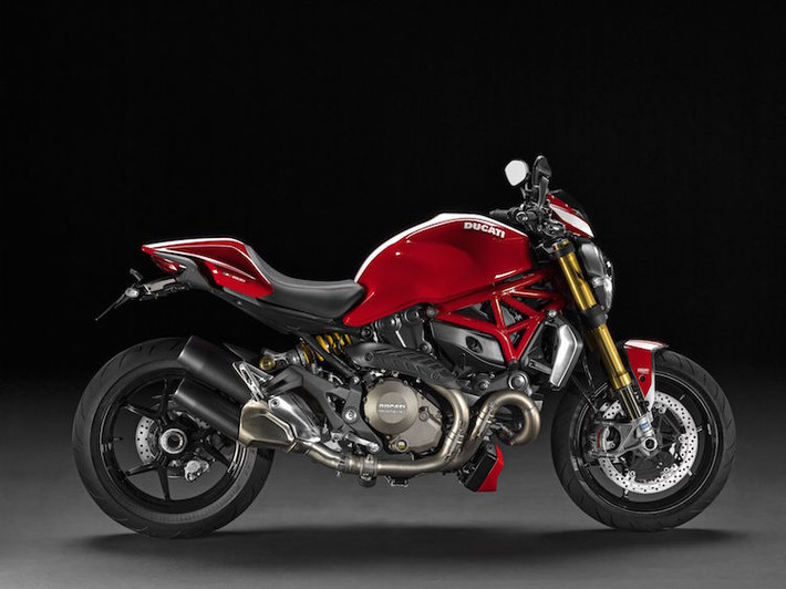 Cả 2 phiên bản Monster mới đều đang trên đường tới các đại lý chính thức của Ducati trên toàn Thế giới.