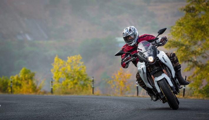 Benelli TNT600GT được trang bị động cơ 4 xi-lanh thẳng hàng, phun xăng điện tử, làm mát bằng chất lỏng. Xe sở hữu hộp số 6 cấp ly hợp ngâm dầu, cho công suất 81,6 mã lực tại 11.000 vòng/phút và mô-men xoắn cực đại 56 Nm tại 8.000 vòng/phút.