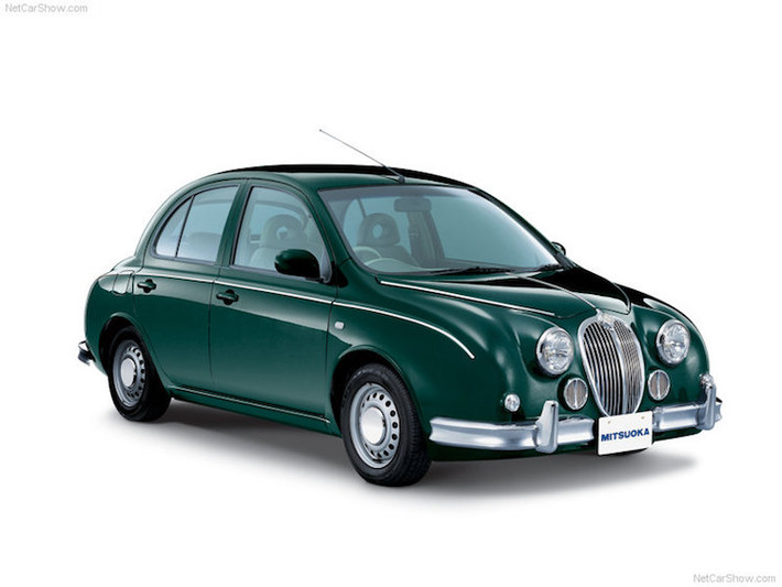 Hiện nay dòng sản phẩm của Mitsuoka gồm có 7 mẫu xe khác nhau là Roadster, Cute, Galue, Galue 204, Nouera và Viewt. Tất cả chúng đều dựa trên cơ sở một dòng xe nào đó đang được bán trên thị trường Nhật.