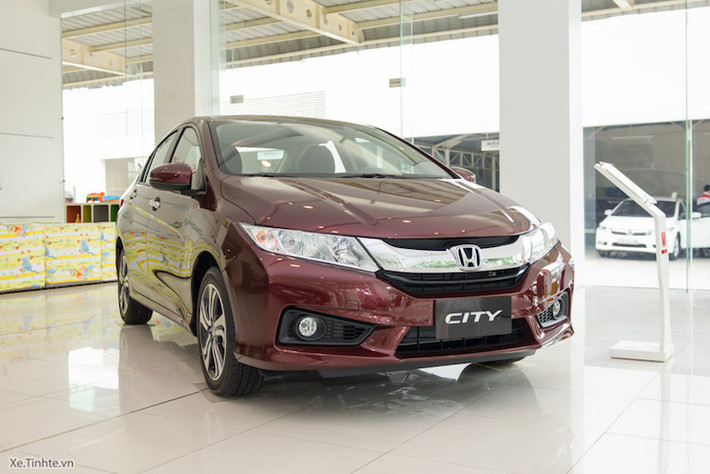 Ở phiên bản mới nhất, Honda City 2016 hoàn toàn không có sự khác biệt về ngoại thất so với phiên bản cũ.