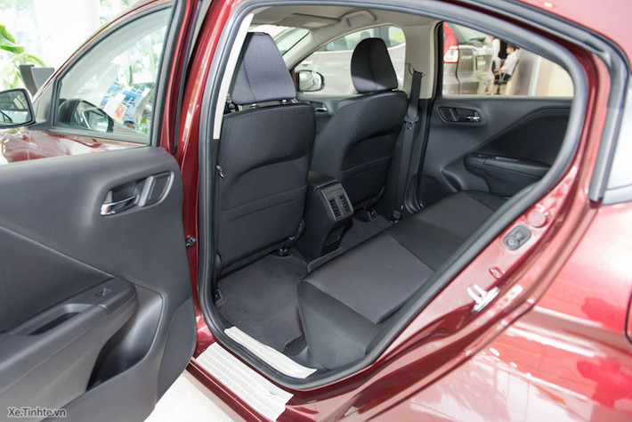 City là một trong số không nhiều mẫu xe ở phân khúc subcompact được trang bị hệ thống điều hoà độc lập cho hàng ghế sau.