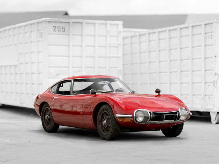 Ra đời vào năm 1965, Toyota 2000GT được coi là mẫu siêu xe đầu tiên của Nhật Bản, với giá chốt dự đoán ít nhất phải đạt 1,5 triệu USD.