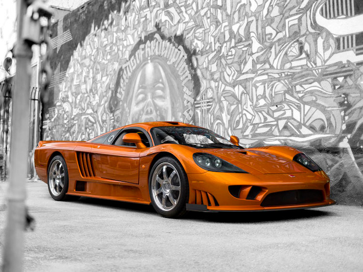 Saleen S7 Twin Turbo là một mẫu siêu xe tới từ Mỹ, sử dụng động cơ tăng áp kép 7.0l với hy vọng "đánh bại" kỷ lục tốc độ của Veyron.