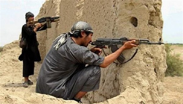 Thực tế các lực lượng thánh chiến Taliban ở Afghanistan đã bị cắt đứt đường tài trợ, nhưng vẫn cầm cự với Quân đội Mỹ trong 20 năm; thực tế nhiều vùng lãnh thổ rộng lớn tại Afghanistan hiện vẫn nằm trong sự kiểm soát của lực lượng vũ trang Taliban. Ảnh: Lực lượng vũ trang Taliban vẫn hiện diện khắp lãnh thổ Afghanistan - Nguồn: AP