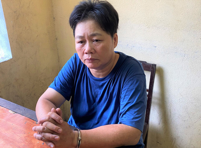 1. Phá boong ke, thép gai bắt bà trùm ma túy 50 tuổi: Công an TP Thanh Hóa phá thành công Chuyên án 620-T, xóa điểm mua bán ma túy phức tạp tại số nhà 02C/50 Lò Chum do Nguyễn Thị Thúy (tức Thúy "ké"; 50 tuổi) cầm đầu. Thúy sử dụng con nghiện cảnh giới, giao hàng, chỉ bán vào ban đêm cho các con nghiện quen biết, xung quanh nhà cho xây dựng boong ke, hệ thống tường rào, dây thép gai kiên cố, lắp đặt camera...