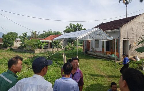Phát hiện thi thể người đàn ông dưới giếng nước sau 3 ngày mất tích: Chiều 18/7, Chủ tịch UBND xã Điền Trung (huyện Bá Thước, tỉnh Thanh Hóa) xác nhận thông tin trên địa bàn xã vừa phát hiện một người đàn ông chết dưới giếng sâu, sau ba ngày mất tích. Nạn nhân được xác định là ông Quách Hồng L. (43 tuổi), ngụ xã Điền Trung.