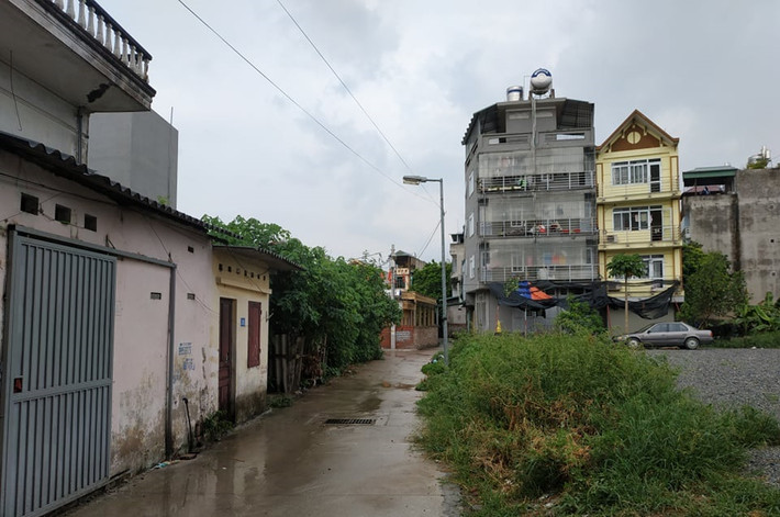 Cơn mưa to đã dứt nhưng tình trạng giông, sấm, chớp vẫn đang xuất hiện tại đây.