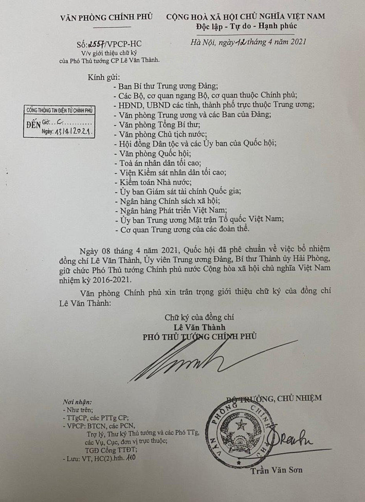 Văn bản giới thiệu chữ ký của Phó Thủ tướng Lê Văn Thành.