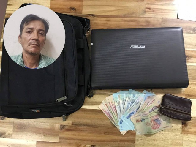 Người đàn ông đang nằm ngủ bên đường, bị trộm lấy luôn túi: Rạng sáng 20/7/2019, tổ công tác thuộc Đội CSĐT tội phạm về TTAT - Công an Q.1 (TP.HCM), đang tuần tra thì phát hiện một người điều khiển xe máy có biểu hiện nghi vấn, nên bí mật bám theo. Khi đến đường Lê Lai (P.Phạm Ngũ Lão, Q.1), nghi can phát hiện người đàn ông đang nằm ngủ bên đường, hắn liền trộm túi xách treo trên tay xe máy của người này rồi rồ ga chạy đi. Ngay sau đó, các trinh sát lập tức truy đuổi, bắt giữ đối tượng. (Báo Thanh niên)