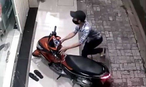 Trộm cướp vào nhà trọ lấy 4 xe máy: Ngày 2/2/2021, Cơ quan CSĐT Công an Q.Tân Bình, TP.HCM đang điều tra, truy xét vụ trộm đột nhập vào nhà trọ lấy 4 xe máy trên địa bàn P.9. Theo đó, khoảng 4h10 ngày 30/1, Công an P.9 nhận tin báo của anh N.V.T. (30 tuổi, quê An Giang) về việc trộm đột nhập, lấy đi 4 xe máy tại nhà trọ trên đường Âu Cơ. Tổng trị giá tài sản bị mất khoảng 54 triệu đồng.