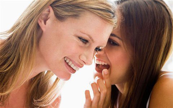 Nhiều năm trôi qua, vết thương trong lòng đã lành nhưng vết sẹo vẫn còn mãi. Họ sợ đối mặt với tình yêu, không tin tưởng vào tình yêu nên thà sống độc thân hơn là bắt đầu lại từ đầu.