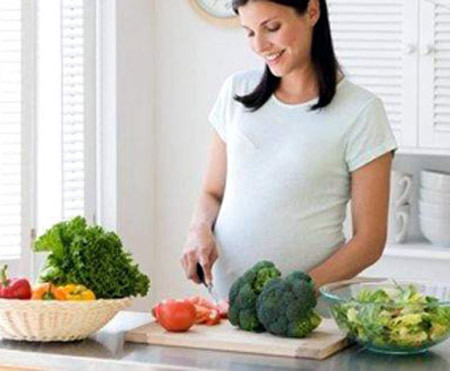 Do đó mà loại nước ép này có thể ngăn chặn việc mất canxi trong thời gian mang thai và đồng thời thúc đẩy sự cân bằng trao đổi chất của người mẹ giảm ốm nghén.